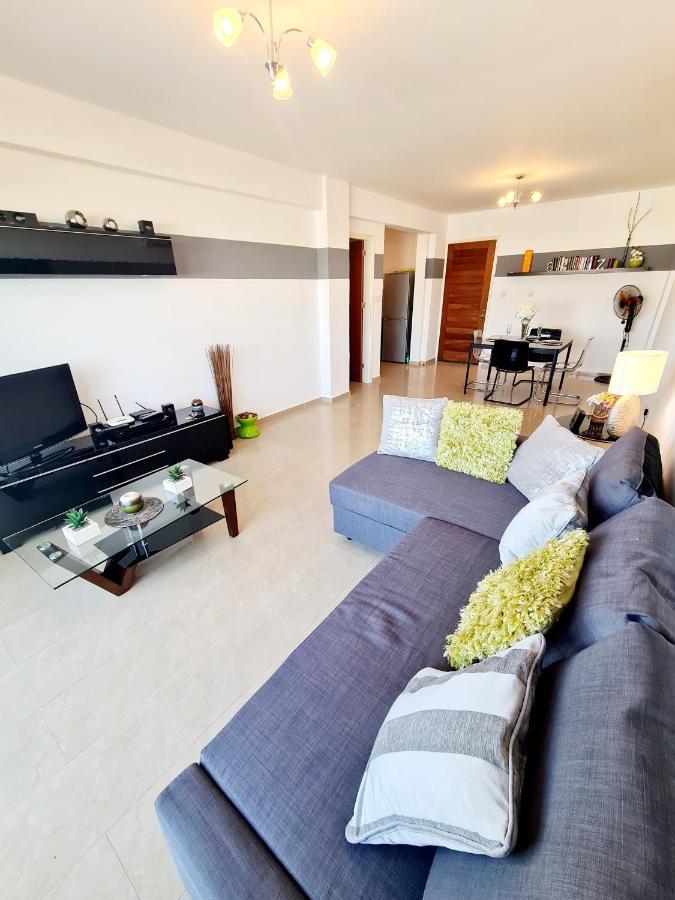 Stunning Apartment C106 With Balcony Looking Over Pool Pegeia Eksteriør billede